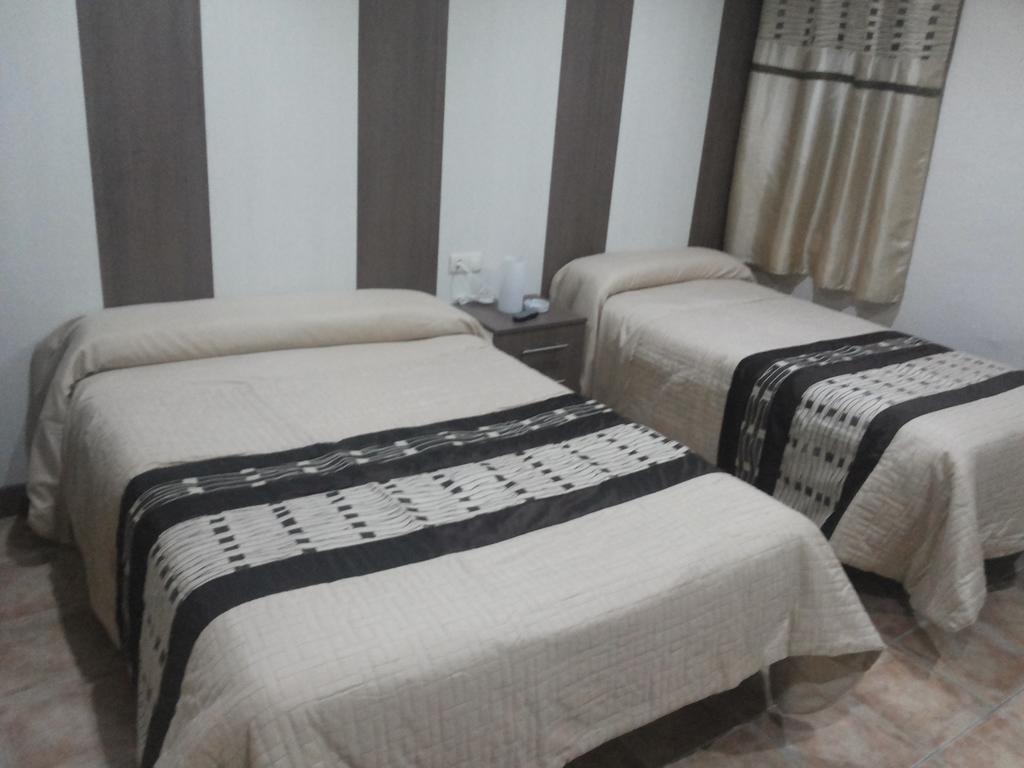 سْييرا نيفادا Hostal El Duende Blanco الغرفة الصورة